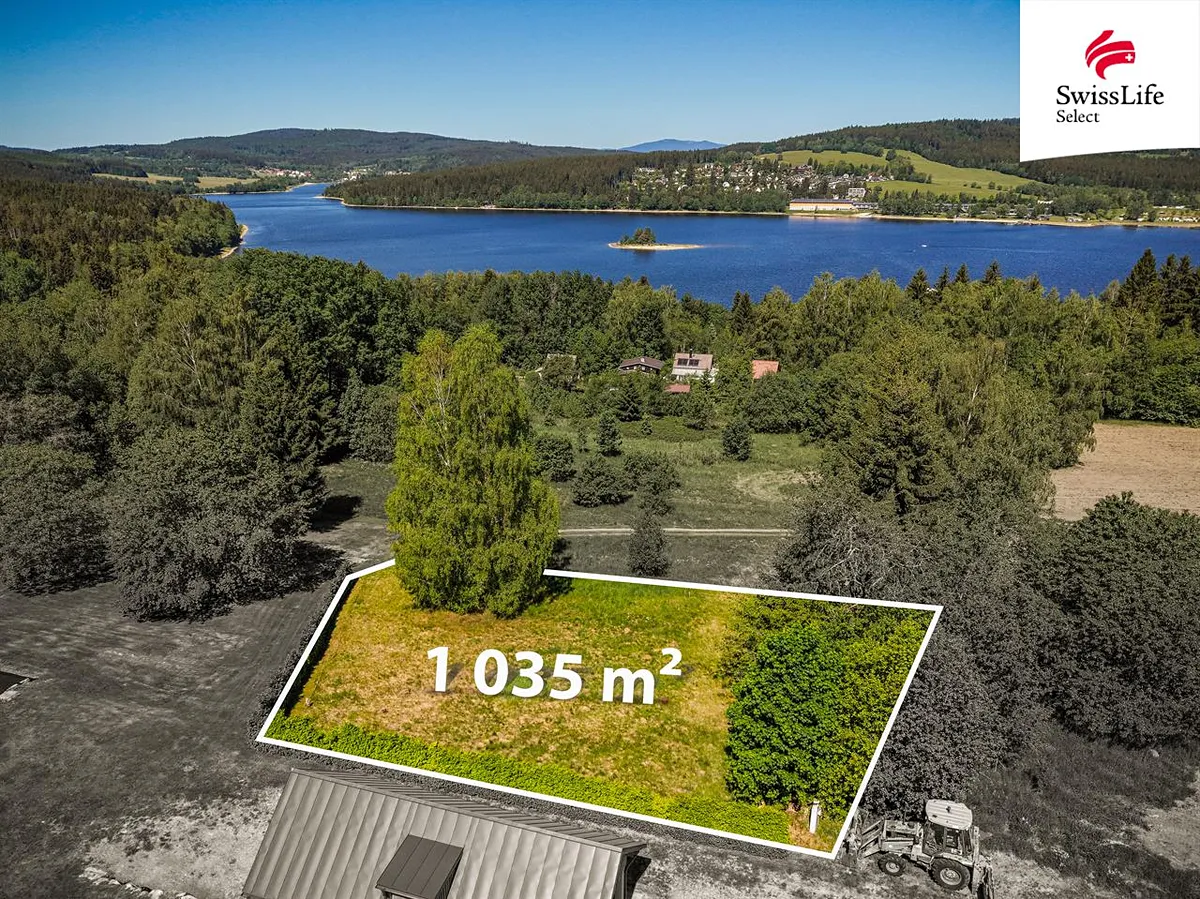 Prodej stavebního pozemku 1035 m²